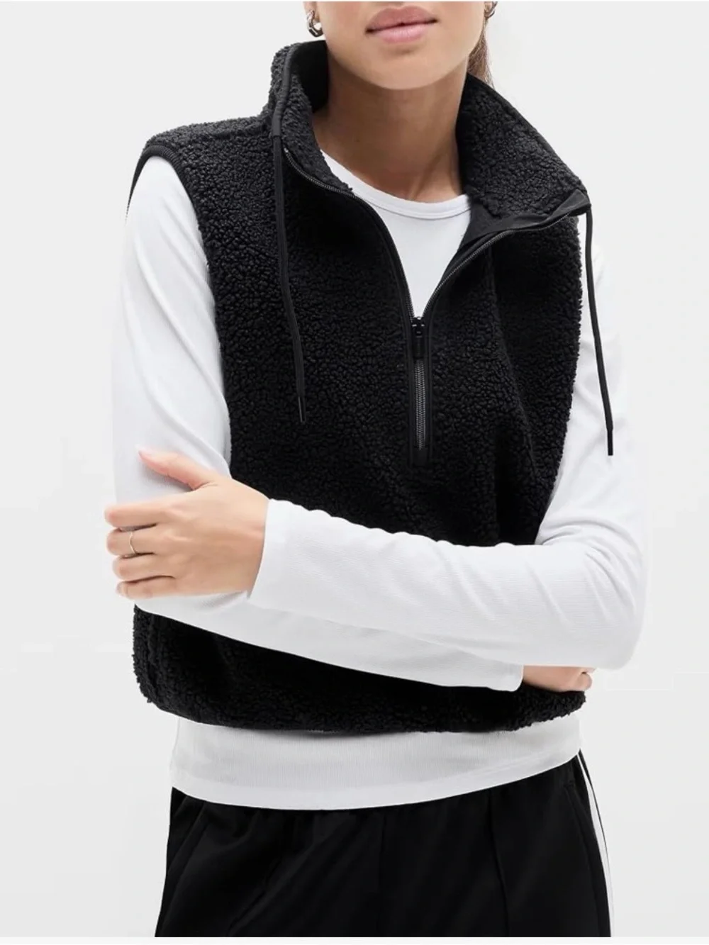 Women’s Black Cropped Fuzzy Fleece Vest Half Zip with Pockets